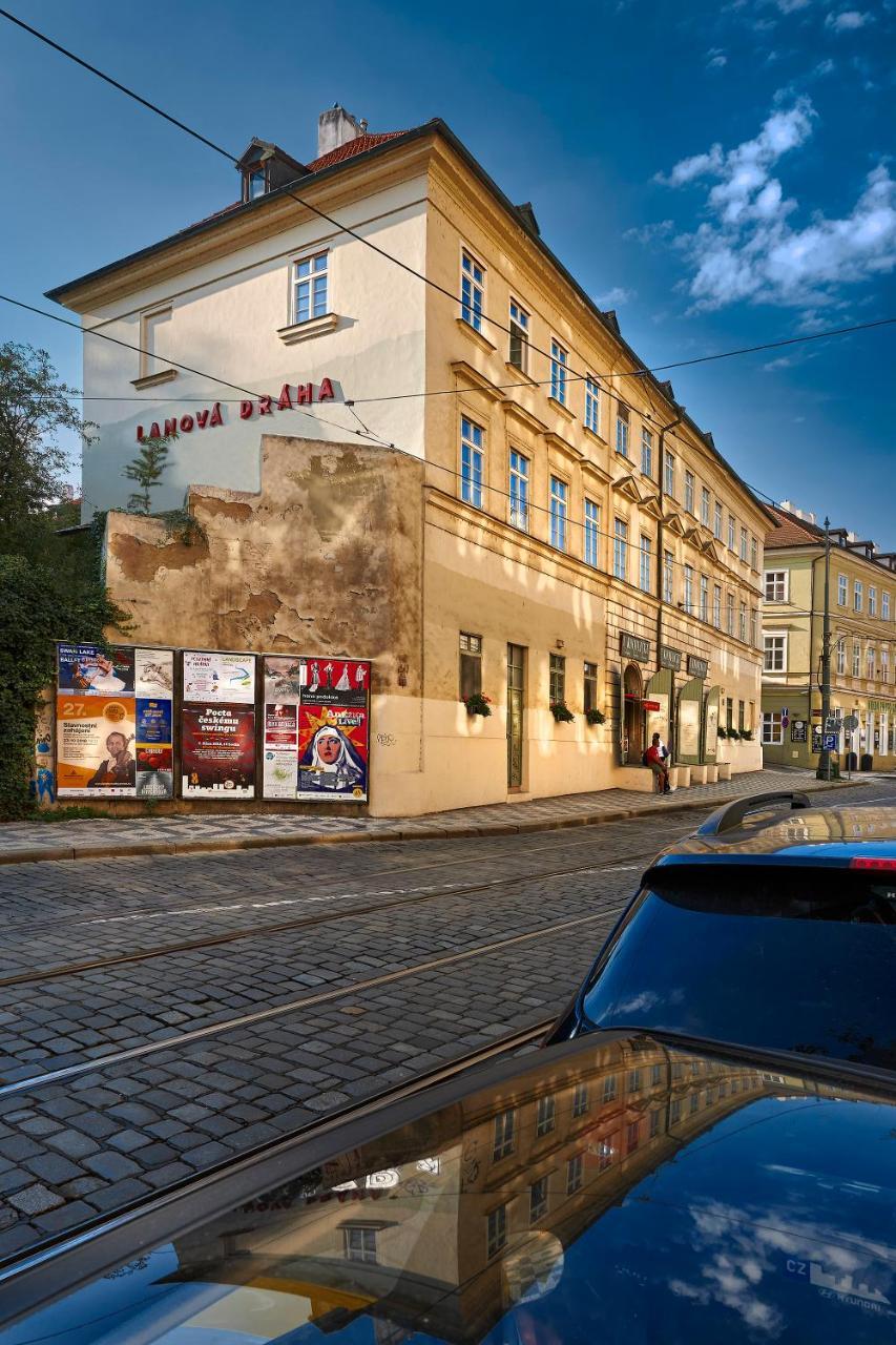 Downtown Suites Mala Strana Prag Exterior foto